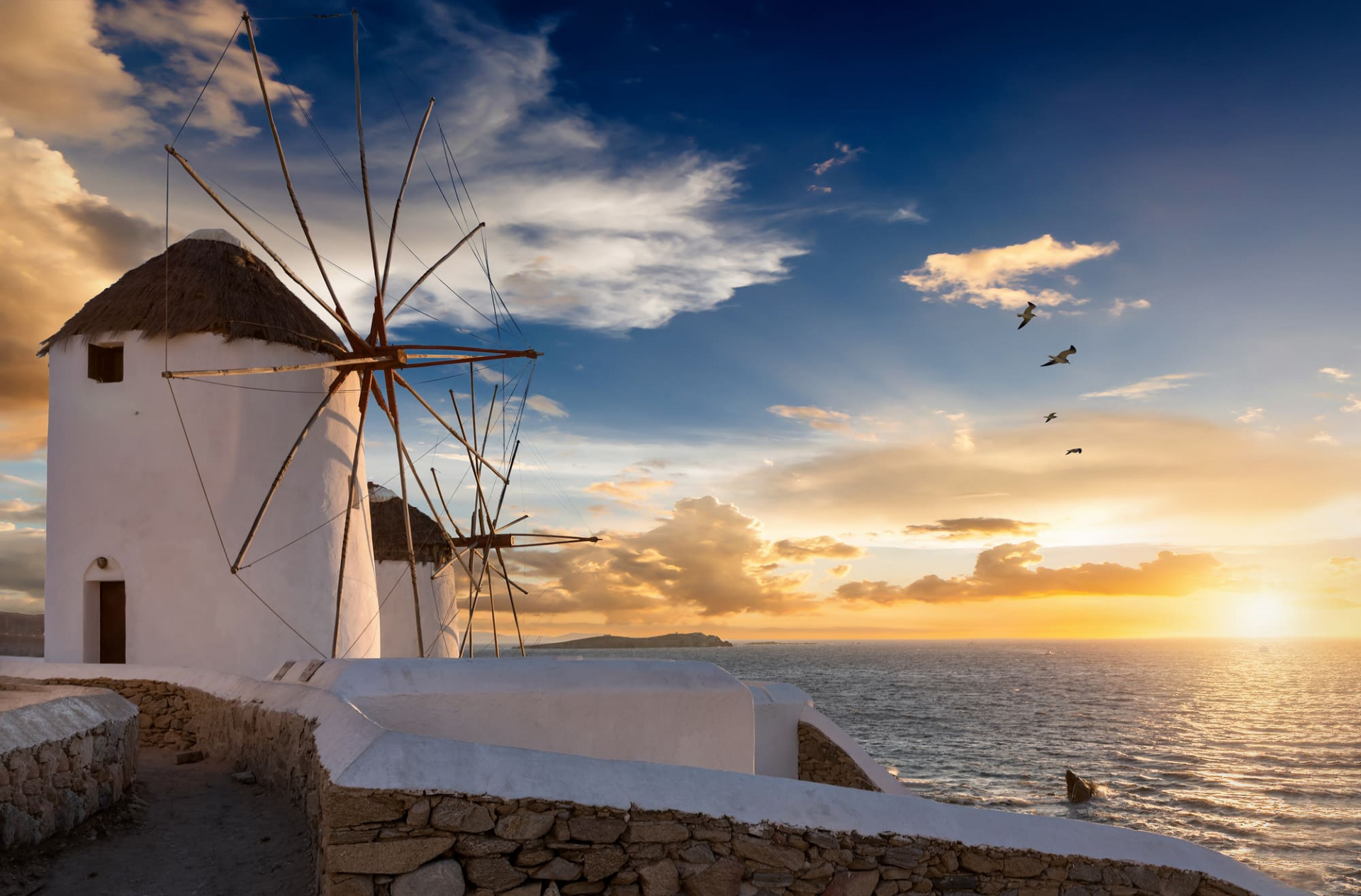 mykonos-moulin-a-vent-grece-sunset