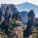 Excursion en grèce : la vallée des Météores et ses pitons rocheux